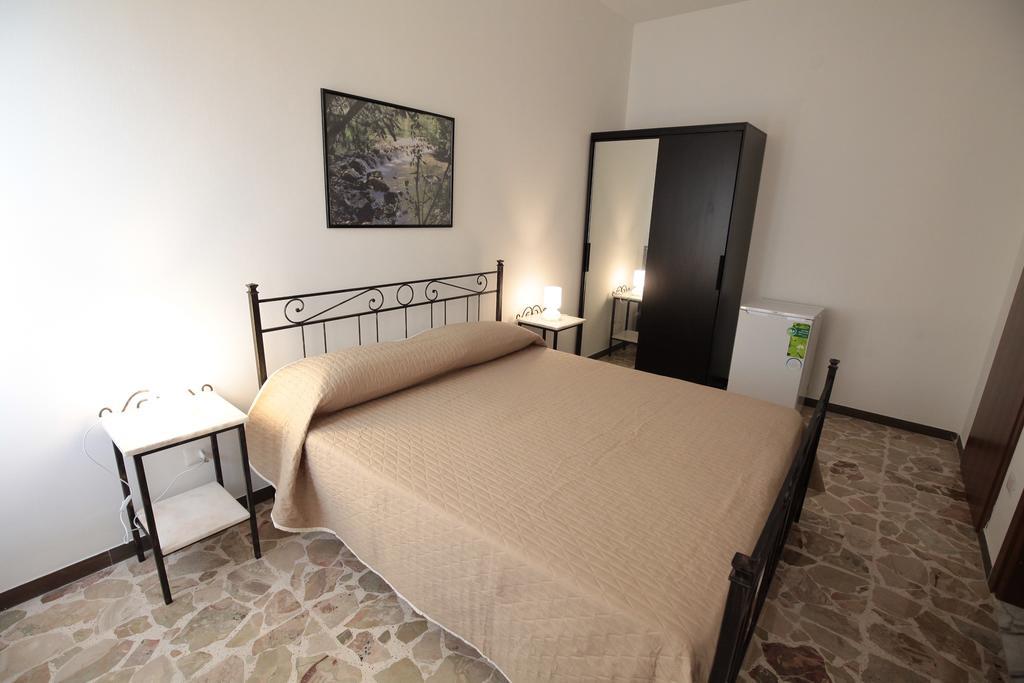 B&B Tari Συρακούσες Δωμάτιο φωτογραφία